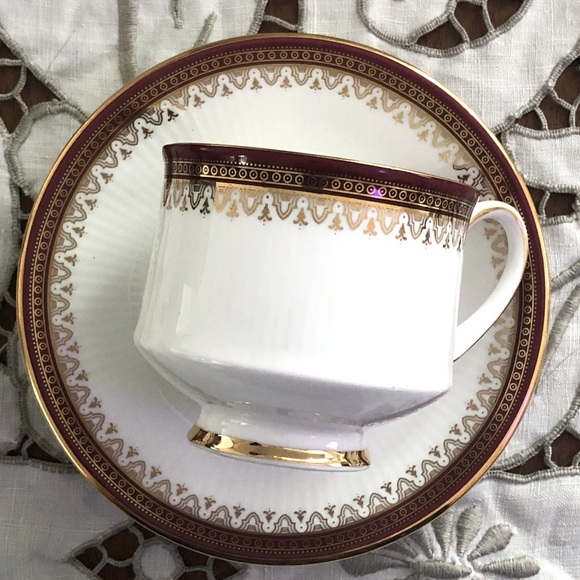 Royal Albert Paragon Holyrood Bone China Coffee Cups / Teacups - Picture 1 of 6